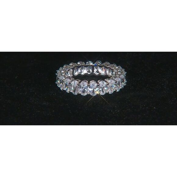 Gorgeous New 5.5 Ct Oval Cut Sim Diamond Eternity Band Ring Sz 8~925 Sterling - Picture 5 of 6